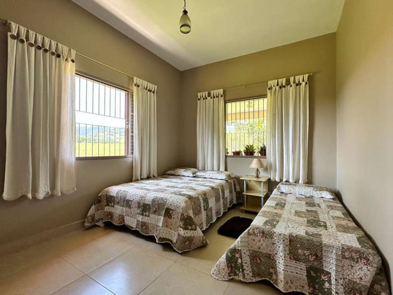 Sitio em Paraisopolis